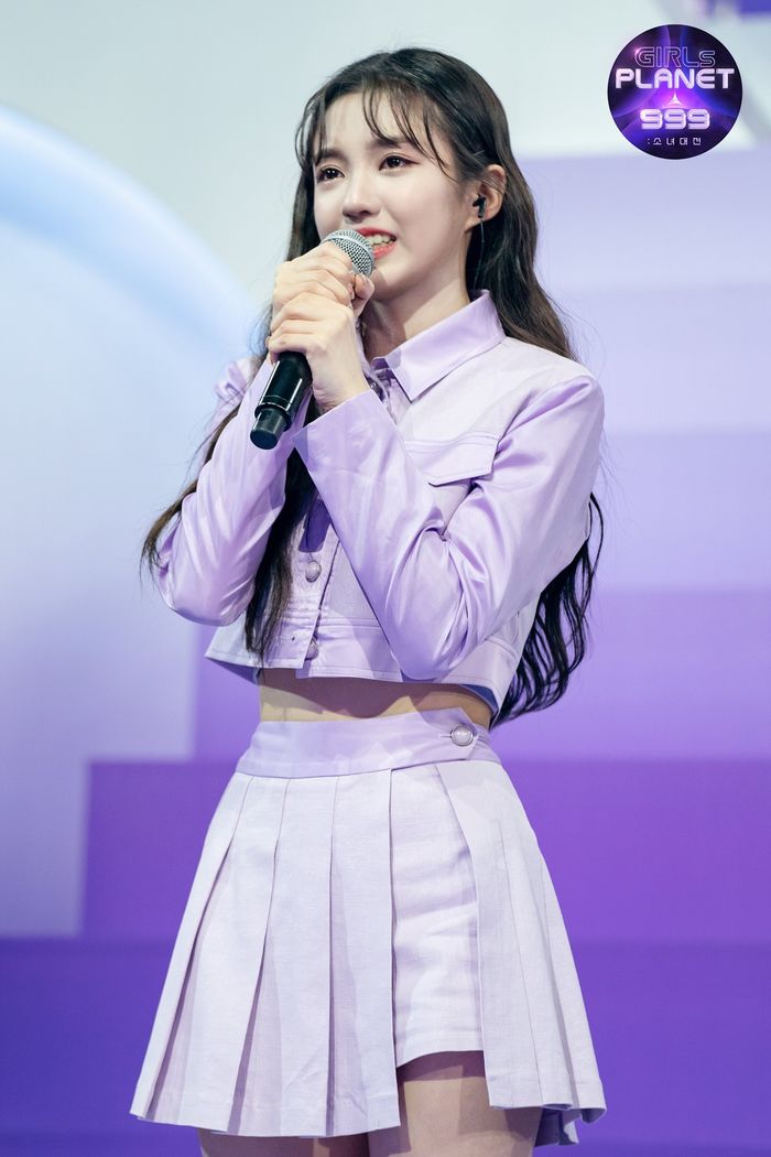 Kang Yeseo (Kep1er) lập kỷ lục Kpop: 17 tuổi đã debut 3 lần