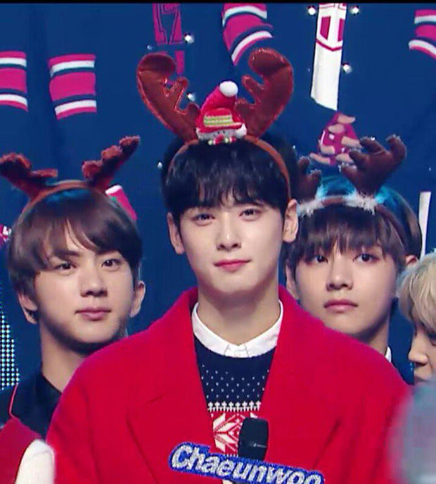 Khoảnh khắc x2 visual: Cha Eunwoo và Jaehyun khiến fan điên đảo