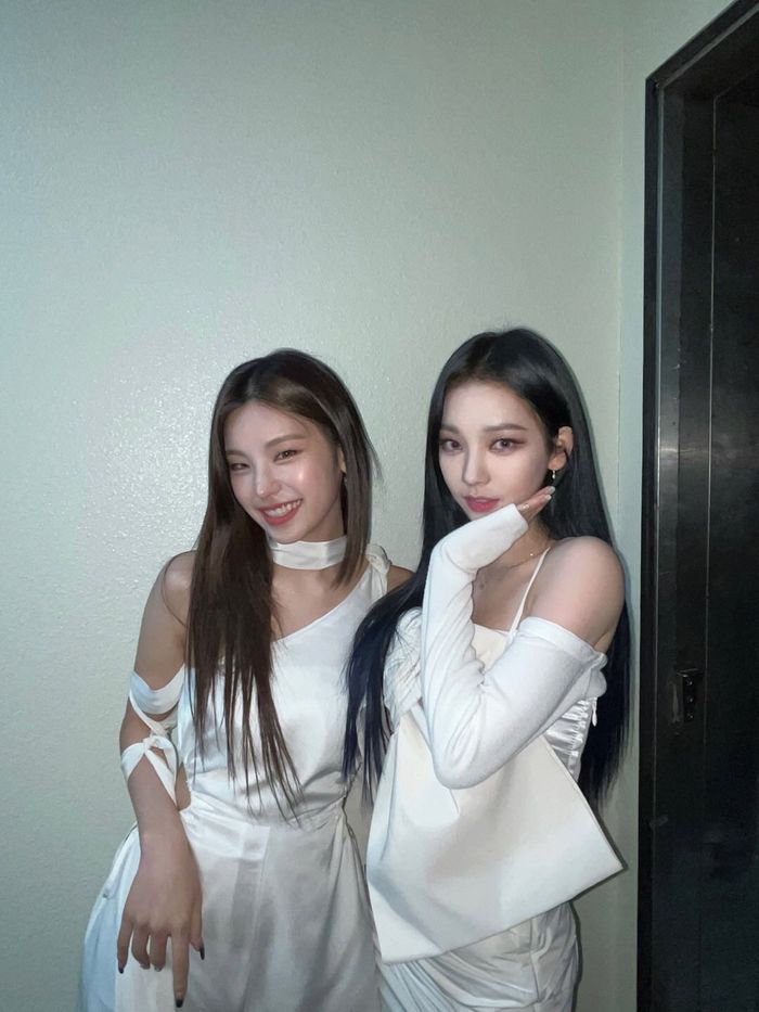 Khoảnh khắc x2 visual: Cha Eunwoo và Jaehyun khiến fan điên đảo