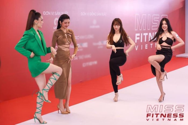 Lê Bống và hot girl Bắp cần bơ mở lớp dạy nhảy tại Miss Fitness 2022