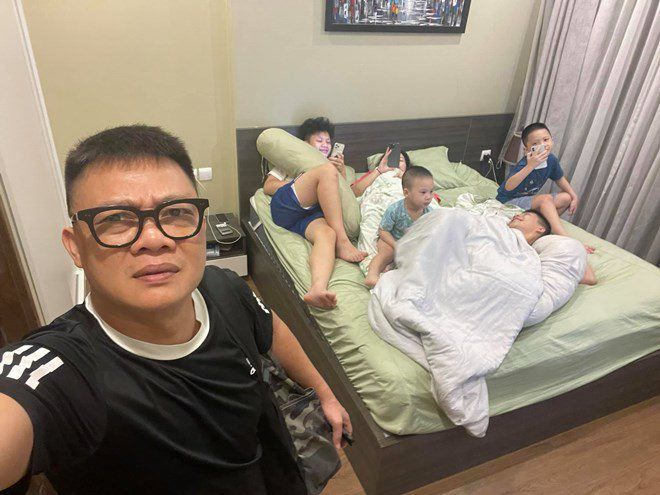 MC Quang Minh chỉ ra nỗi khổ khi nhà có 4 con: Ngày Tết ít khách thăm