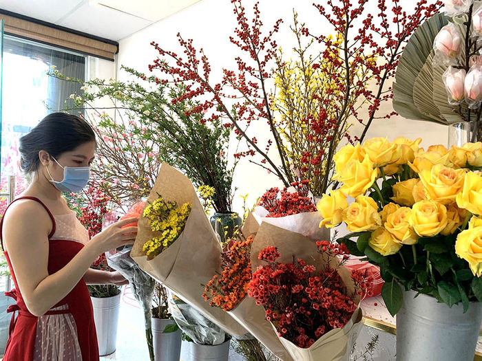 Mẹo đơn giản giữ hoa tươi lâu trong mấy ngày Tết: Dùng giấm và chanh