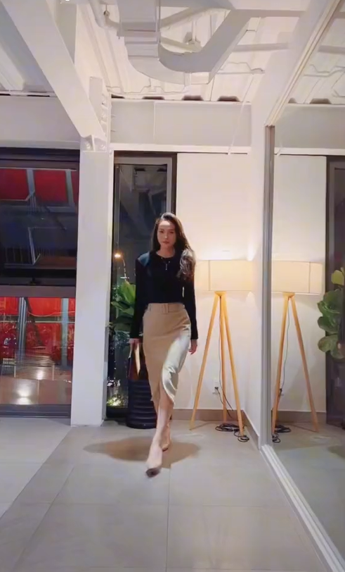 Minh Hằng xuống tay đầu tư loạt váy áo, xứng danh nữ đại gia ngầm