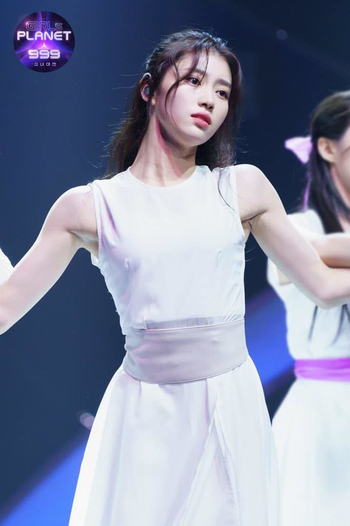 8 mỹ nhân Kpop khoe cơ bắp khiến dân tình ngỡ ngàng