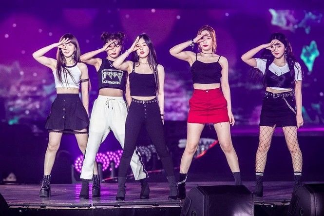 8 mỹ nhân Kpop khoe cơ bắp khiến dân tình ngỡ ngàng