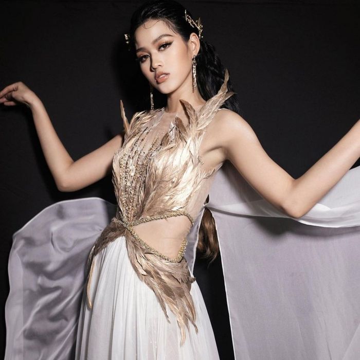Top 9 mỹ nhân Việt hóa nữ thần Hy Lạp chuẩn không cần chỉnh