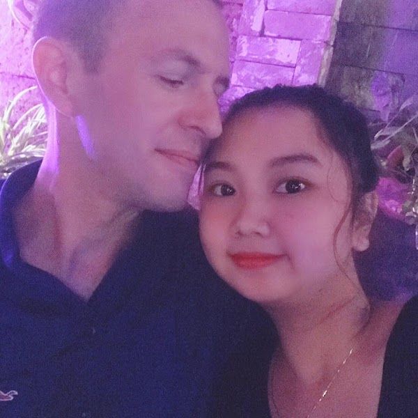 Lên mạng rèn ngoại ngữ, nàng Quảng Nam cưới chàng Tây hơn 17 tuổi