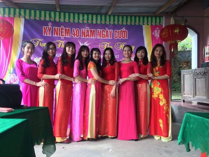 Nghệ An - Hà Tĩnh khoe sinh con gái một bề, có nhà tận 10 công chúa