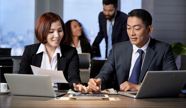 Sự thật tiền thưởng 6 - 7 tháng lương của các ngân hàng cho nhân viên