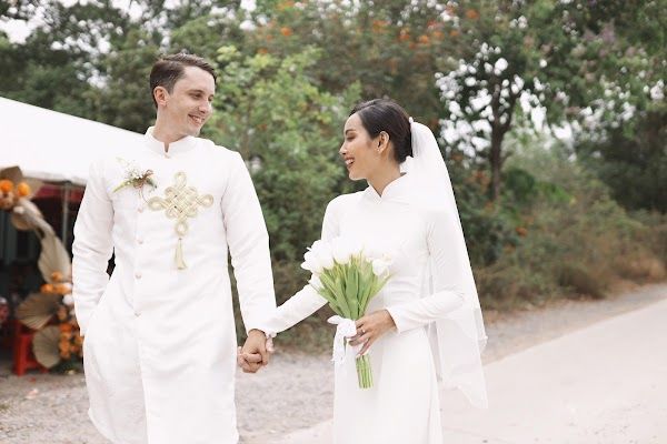 Nhờ chăm kết bạn dạo trên mạng, 9x xinh đẹp hốt luôn anh chồng Tây