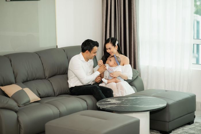 Nhóc tì Vbiz vừa chào đời đã được tặng quà khủng: người tặng xe 21 tỷ