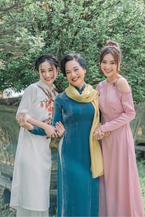 NSND Lê Khanh: Nhan sắc vượt thời gian ở độ tuổi U60
