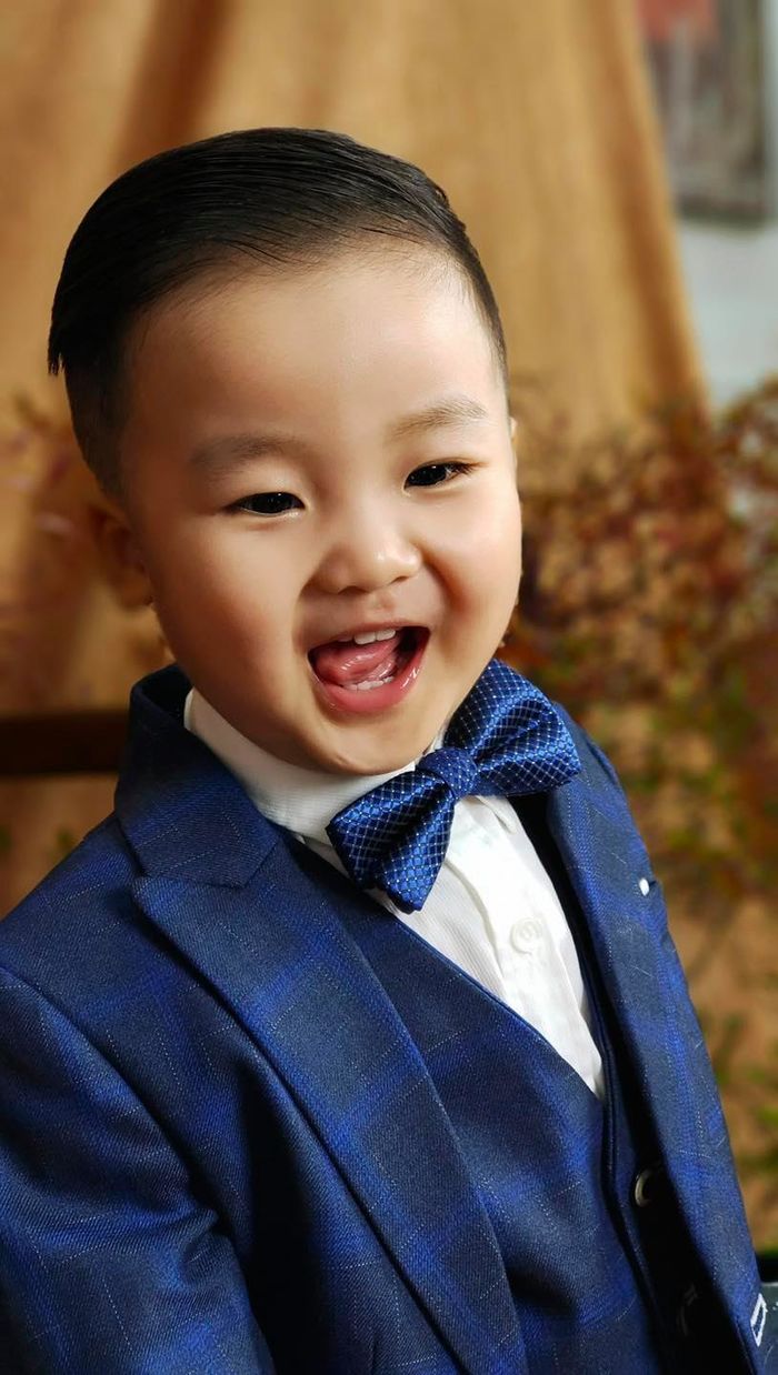 Phong cách Bo Thúi từ khi về ngoại: từ soái ca nhí thành cute hạt me