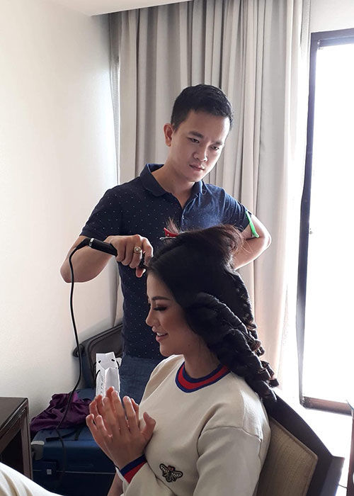 Quá khứ không trọn vẹn của Hoa hậu Việt: Thùy Tiên xa ba mẹ năm 4 tuổi