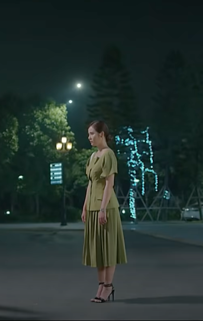 Quỳnh Nga - Huyền Lizzie - Phương Nga đụng hàng: Ai mặc đẹp hơn?