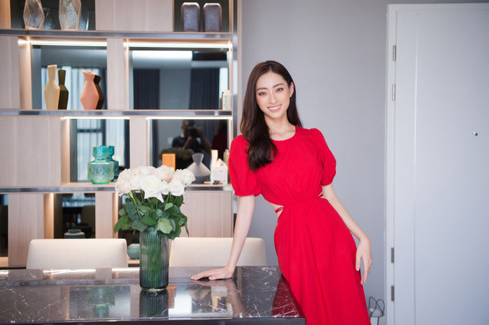 Sao chân ướt đi thi: Lương Thùy Linh lột xác sau 4 năm đăng quang
