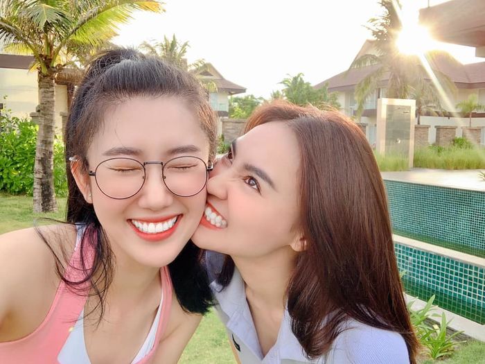 Mỹ nhân Việt cực lầy nhờ vả bạn thân đóng vai người yêu