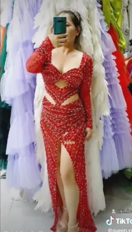Cười vỡ bụng với những màn cosplay Hoa hậu Thùy Tiên của fan sắc đẹp