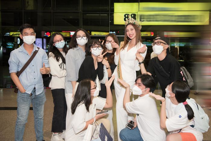 Tâm lý như ba Thùy Tiên: mua bánh bông lan trứng muối đãi con gái