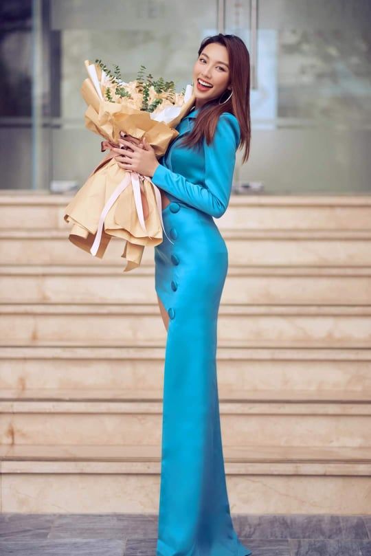 Thùy Tiên hoàn tất cách ly: bộ cánh đầu tiên mang đầy ý nghĩa