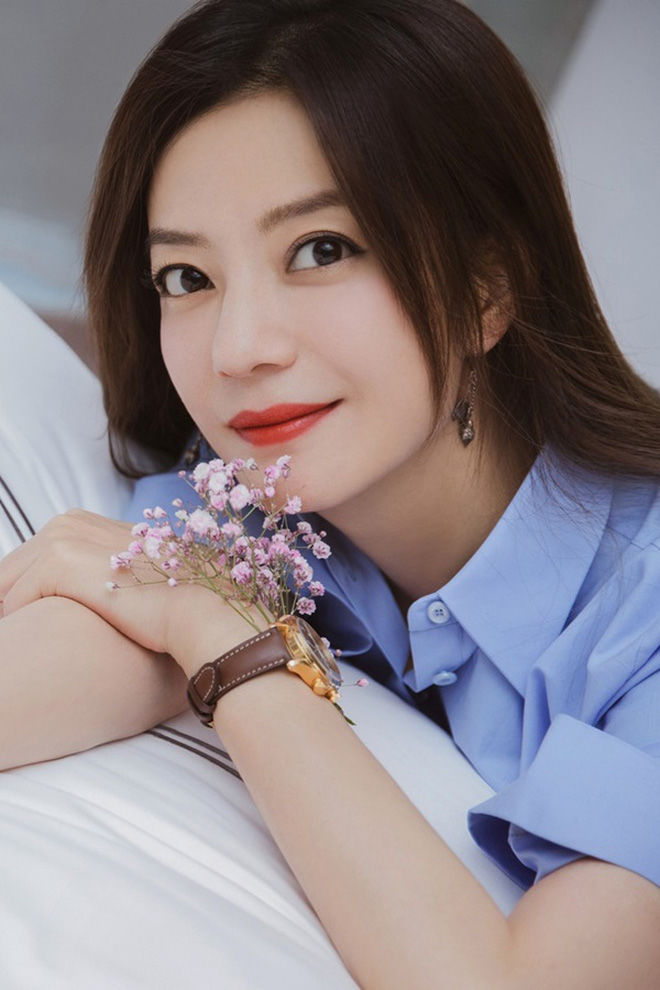 Tổng kết 2021: Triệu Vy và loạt sao hạng A Cbiz gặp liên hoàn phốt
