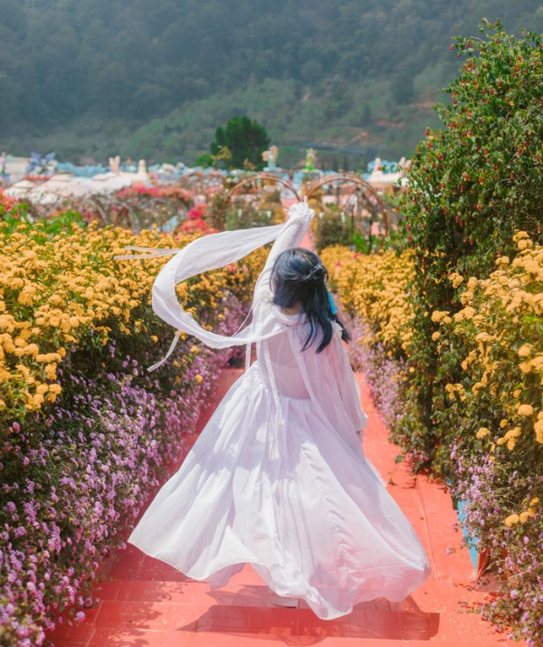 “Vườn Thượng Uyển Bay” - chốn tiên cảnh thơ mộng giữa Đà Lạt ngàn hoa