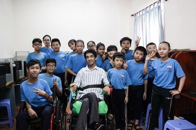 Chân dung người vợ tào khang: tình nguyện bế chồng suốt đời