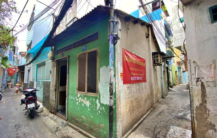 Anh thợ cắt tóc có tâm: Mua nhà cho sinh viên ở miễn phí, mình ở trọ