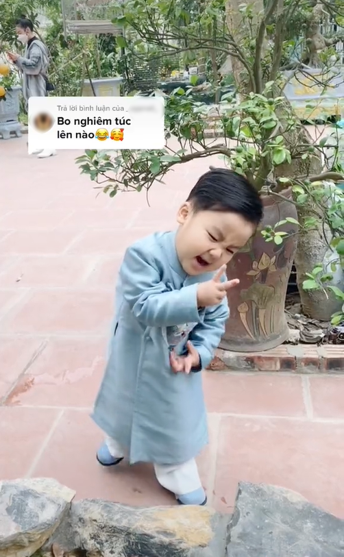 Bo Thúi diện áo dài, thả dáng trong biệt thự của ông bà ngoại