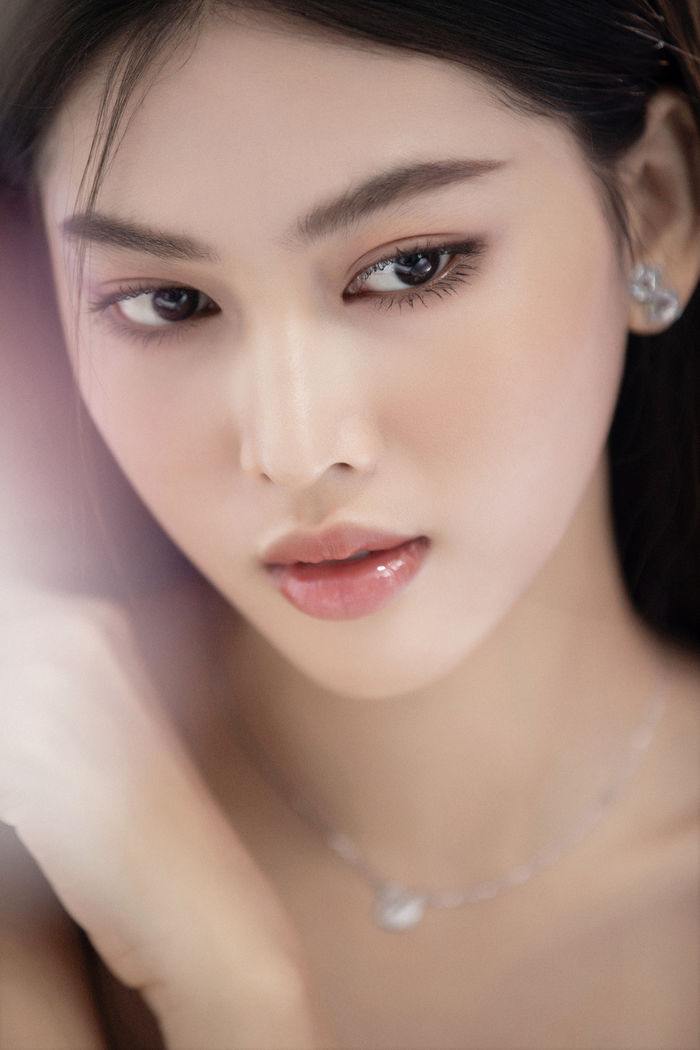 Cận cảnh nhan sắc “như hoa như ngọc” của Á hậu Ngọc Thảo