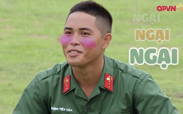 Thuyền chú Ngạn và Khánh Vân lật đổ: Cặp đôi đồng chí nên duyên