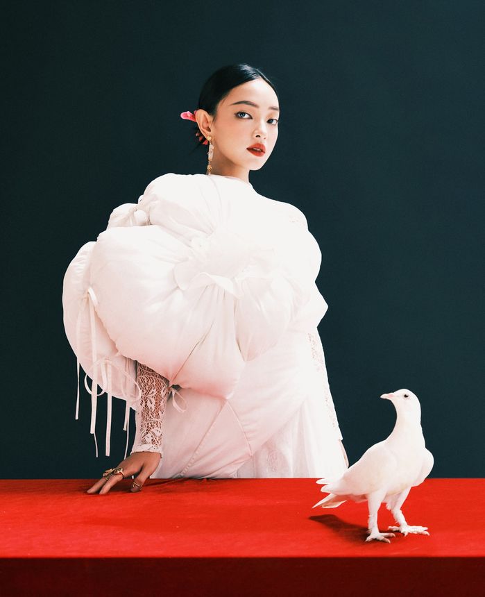 Châu Bùi - Decao: người đón con đầu lòng, người hẹn hò rapper đình đám