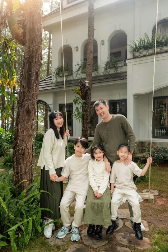 Con gái của Ốc Thanh Vân: càng lớn càng xinh xắn, đã biết làm điệu
