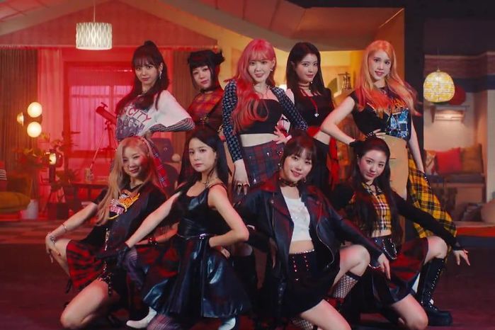 Điệu nhảy top xu hướng của idol nữ: Next Level tưởng chán mà lại viral