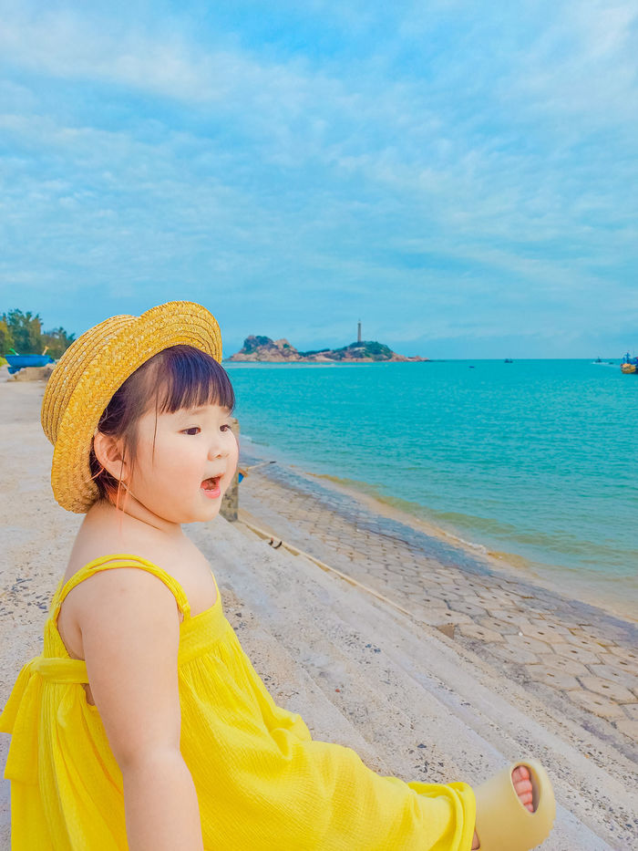 Loạt ảnh bé gái 4 tuổi check-in Đà Lạt siêu cưng