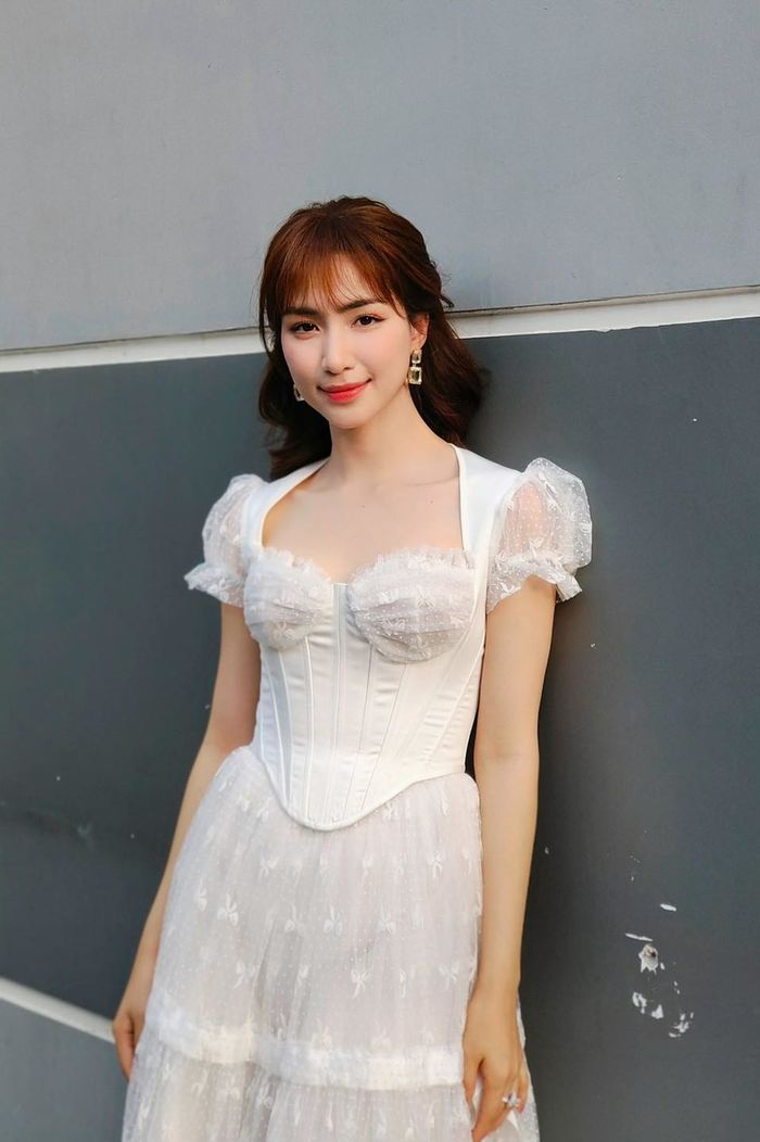 Hai lần đóng MV Đức Phúc, Hòa Minzy có sự thay đổi rõ rệt