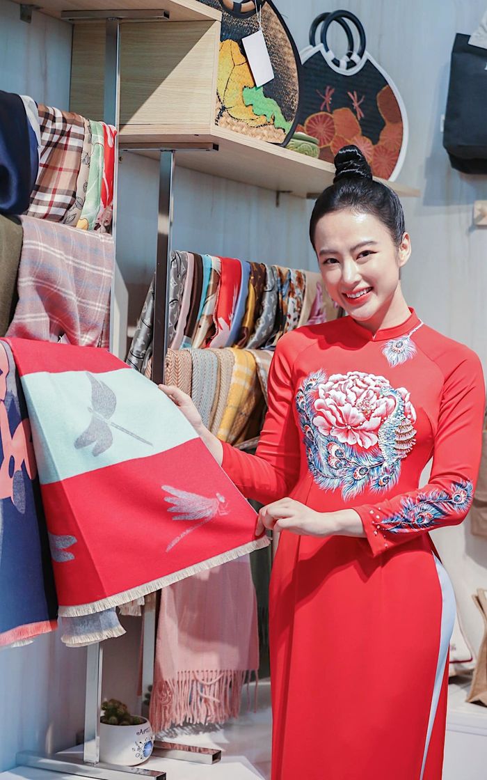 Hình ảnh đẹp của Angela Phương Trinh trong những ngày Tết Nhâm Dần