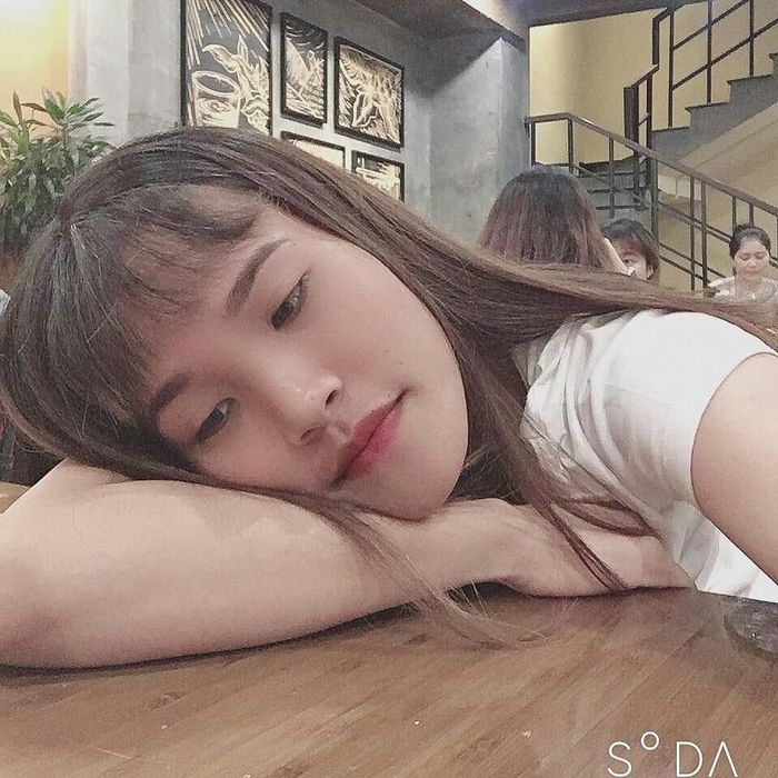 Hình ảnh đối lập trên sân cỏ và ngoài đời của tuyển nữ Việt Nam