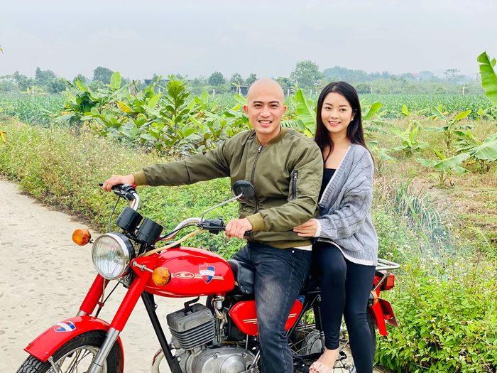 Hôn nhân của dàn sao Phố Trong Làng: người lấy vợ trẻ hơn 11 tuổi