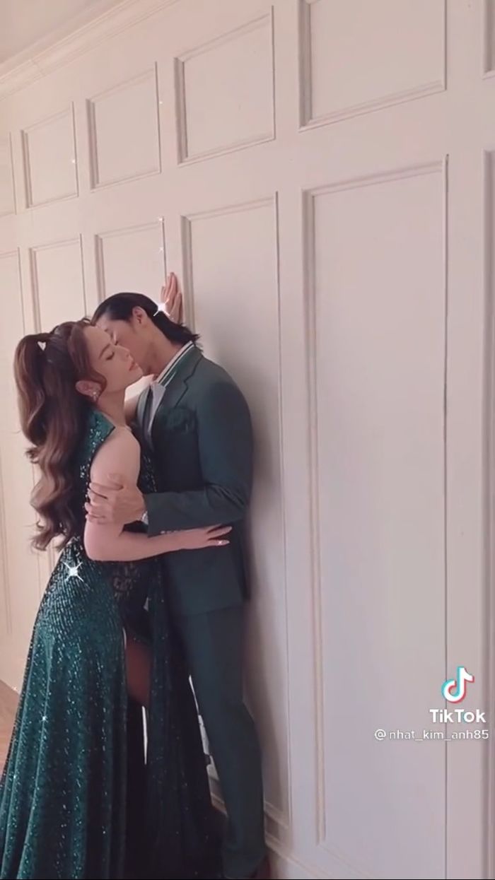 Hậu trường chụp ảnh tình bể bình của Nhật Kim Anh - Lợi Trần