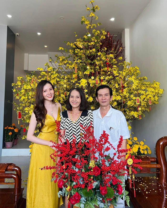 Huỳnh Thuý Vi: Gia đình không bao giờ hỏi tôi chuyện lấy chồng''
