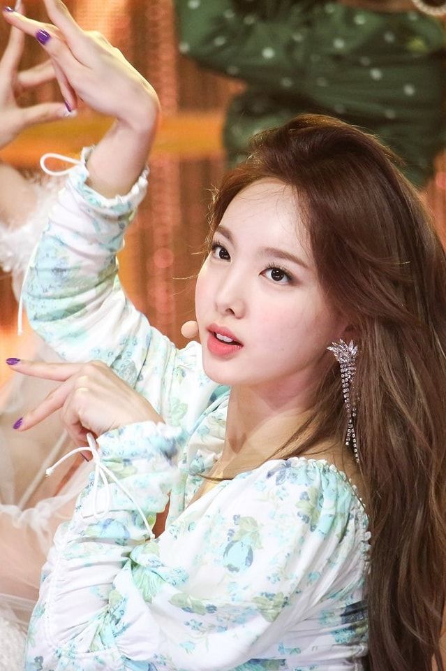 Idol được fan mong debut solo: Chị yêu Jennie quay lại lẹ thôi nào