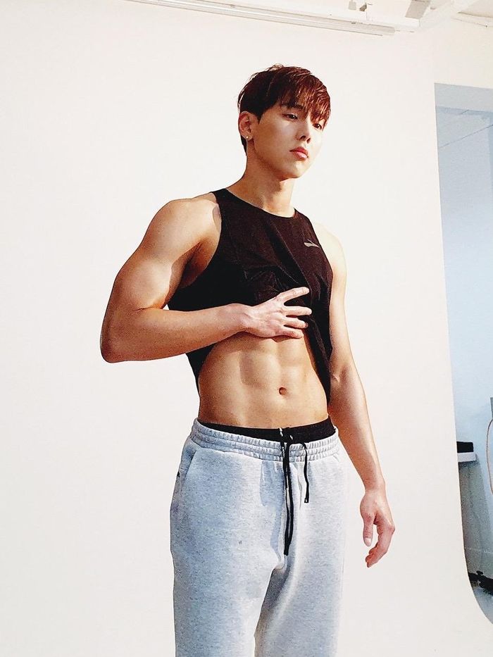 Idol Kpop sở hữu body khiến fan phải đứng hình