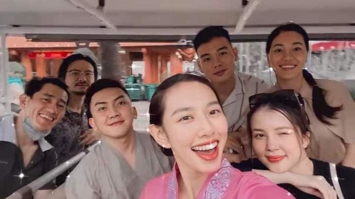 Khi Hoa hậu Thùy Tiên xả vai: tấu hề không màng hình tượng