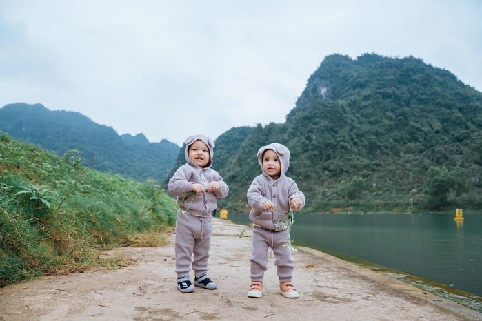 Leon quậy tới, Lisa trái ngược hẳn khi lần đầu về quê ngoại ăn Tết