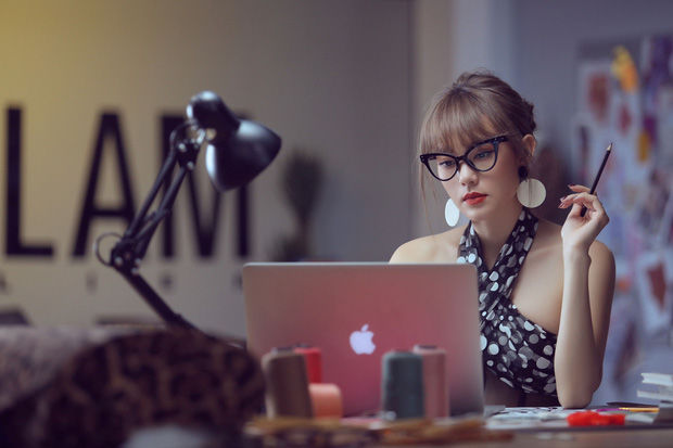 Minh Hằng tậu thêm vai diễn đẹp từ đầu đến gót chân