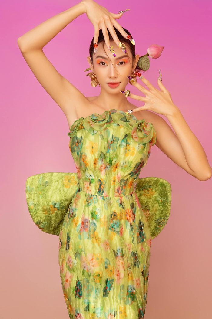 Mỹ nhân Việt khoe dáng đầu năm: Chi Pu hóa bánh chưng