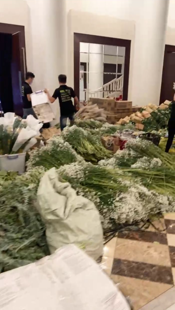 Nghía trước tiệc sinh nhật trang trí 4 ngày của Đoàn Di Băng