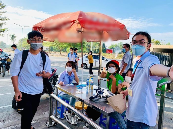 Nhiều nơi tổ chức chuyến xe 0 đồng đưa Tân sinh viên nhập học