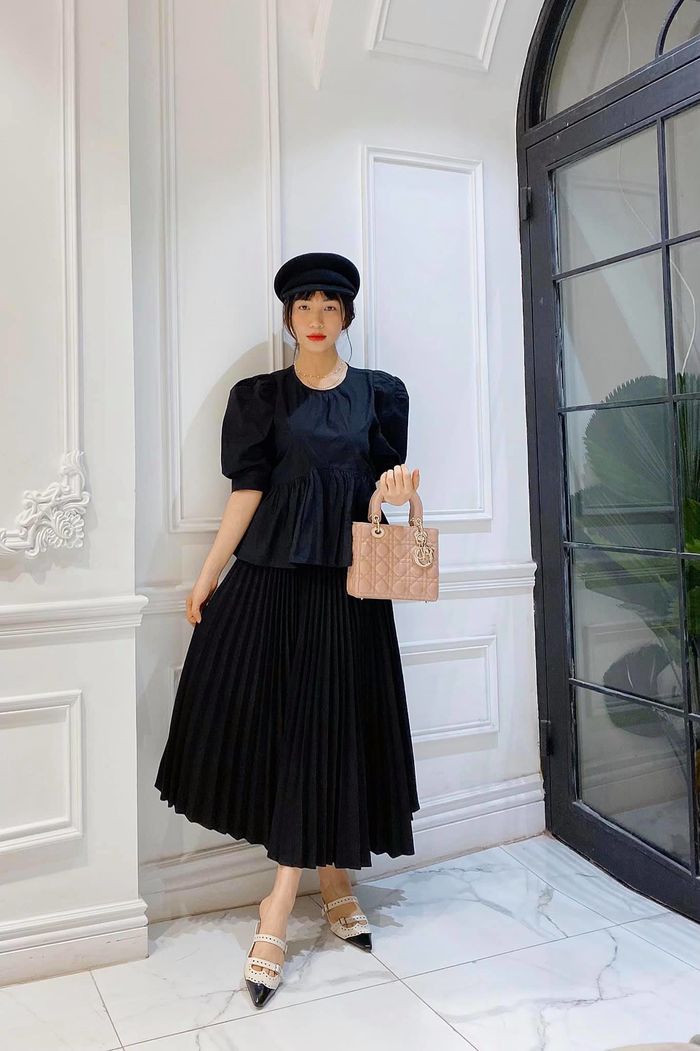 Nhìn bộ sưu tập túi hiệu của Hòa Minzy: Mẹ bỉm bản lĩnh là đây